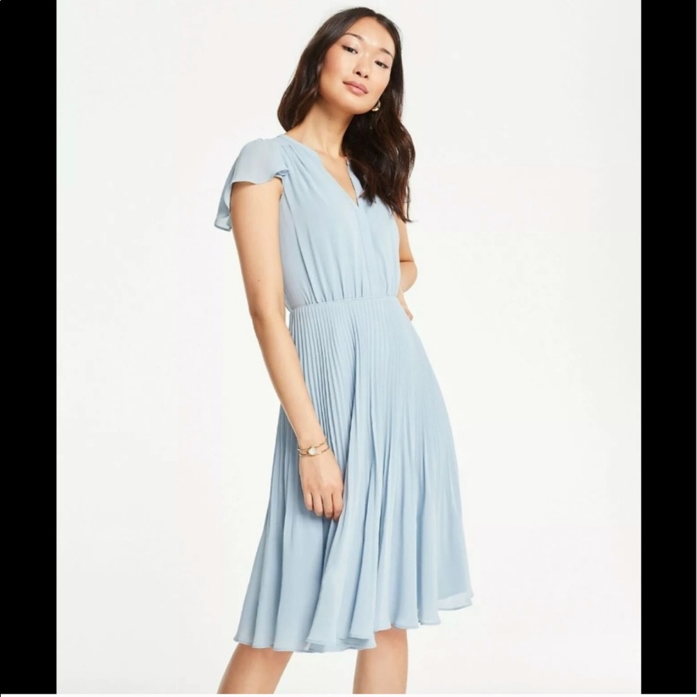 Like New Ann Taylor Pleated Skirt Dress Size 12